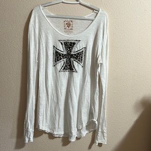 Long sleeve shirt from buckle